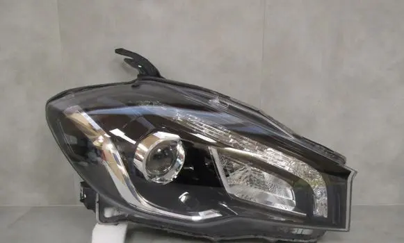 Suzuki SX4 S-Cross Headlight/headlamp 100-18738