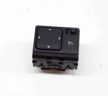 Nissan NP300 Wing mirror switch 071015