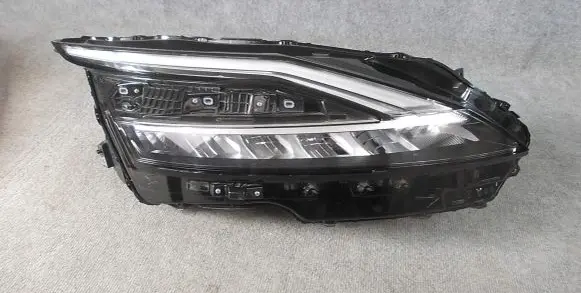 Nissan Qashqai J12 Headlight/headlamp 100-8D02J