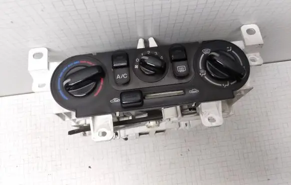 Mitsubishi Galant Climate control unit