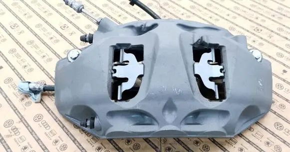 Front brake caliper