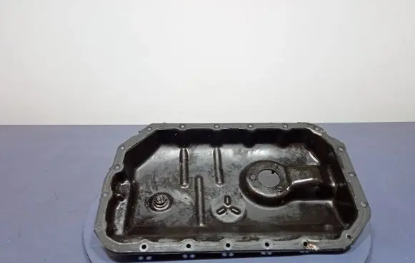 Audi RS4 B8 Oil sump 06E103600C