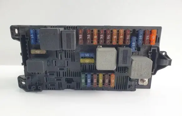Mercedes-Benz E W211 Fuse module 2115453901