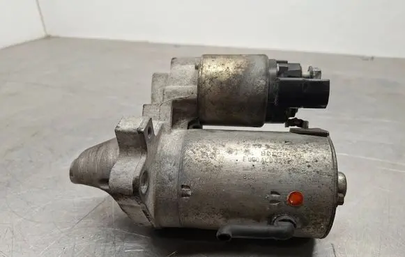 Toyota Yaris Starter motor 281000Q031