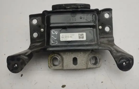 Volkswagen Golf VIII Engine mount bracket 5Q0199555BG
