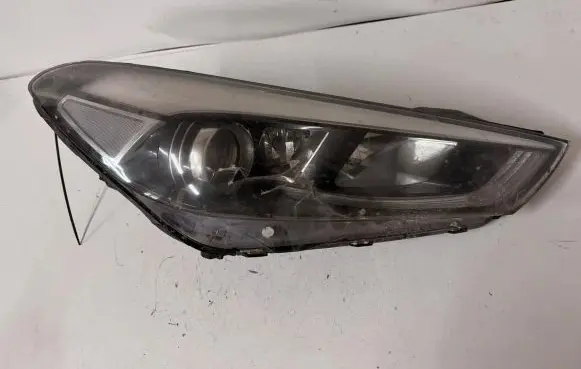 Hyundai Tucson TL Headlight/headlamp 92102D7100 R009D10Z0EV
