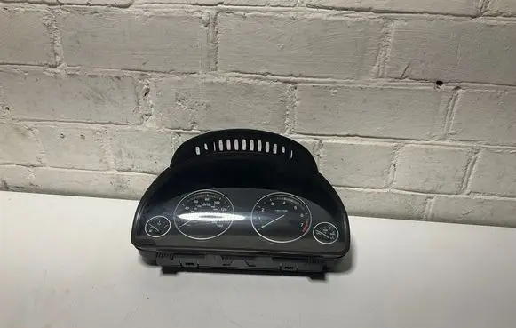 BMW 5 F10 F11 Speedometer (instrument cluster) 9227611 25811511 20595575