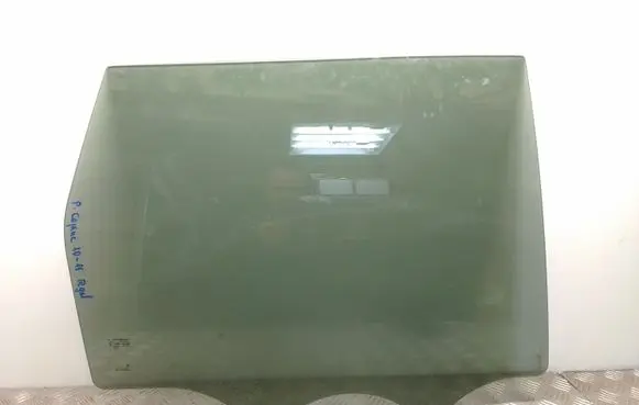 Porsche Cayenne (92A) Rear door window glass