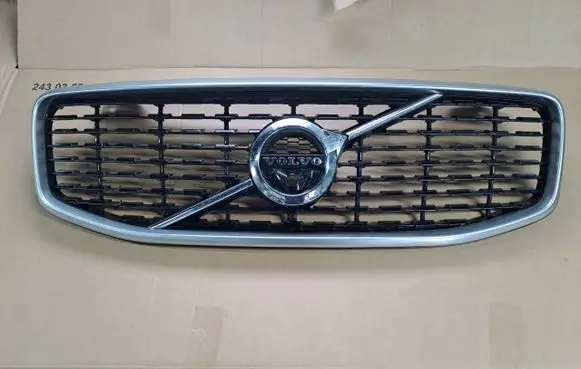 Volvo XC40 Front bumper upper radiator grill 32291465