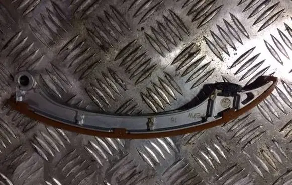 Mazda CX-5 Slide rail for timing chain PE01