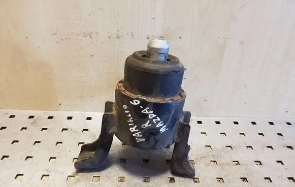 Mazda 6 Engine mount bracket