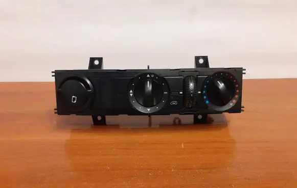 Mercedes-Benz Sprinter W906 Interior fan control switch 9818 A9068300485