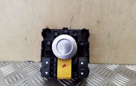 Land Rover Range Rover Sport L320 Suspension ride height/mode switch YUD501770 8H3214B596AA