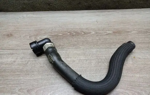 Volvo S60 Engine coolant pipe/hose 30636934004