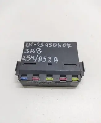 Lexus GS 300 350 430 450H Fuse module 8921153020