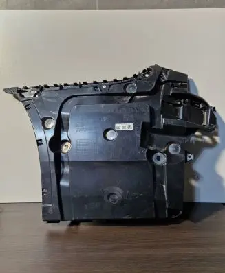 BMW 5 G30 G31 Rear bumper mounting bracket 21754011 9498625