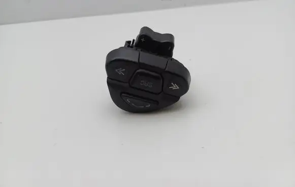 Nissan Almera Tino Steering wheel buttons/switches 54355381P1