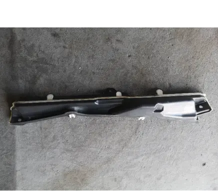 BMW 5 G30 G31 Other engine bay part 74850610 7363870