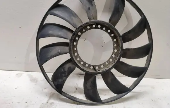 Audi A4 S4 B6 8E 8H Fan impeller 058121301B