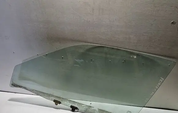 Nissan Primera Front door window glass four-door 43R00003