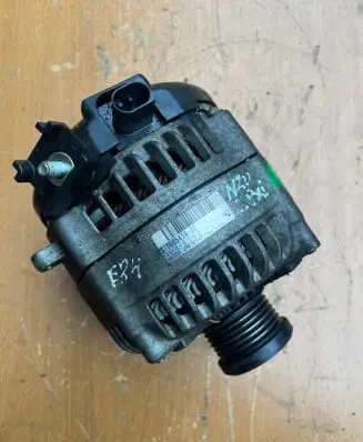 BMW X1 E84 Generator/alternator 7605478