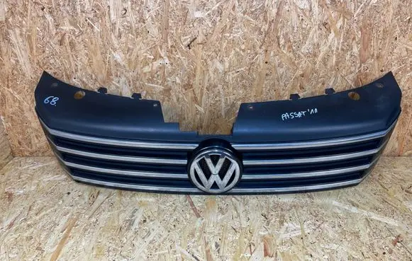 Volkswagen PASSAT B7 Front bumper upper radiator grill 3AA853651