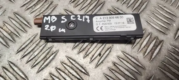 Mercedes-Benz S C217 Aerial antenna amplifier A2139056600 Q3ZGS003