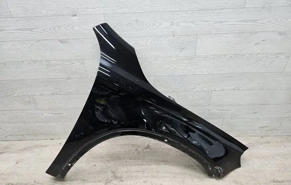 Mercedes-Benz GLA W156 X156 Fender A1568810201