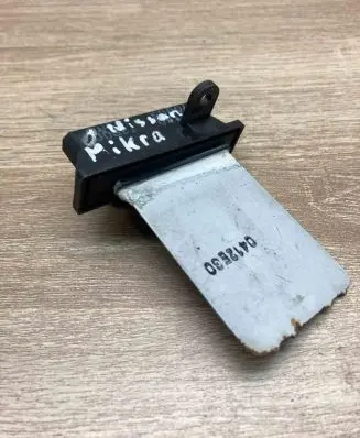 Nissan Micra Heater blower motor/fan resistor 2715072B00