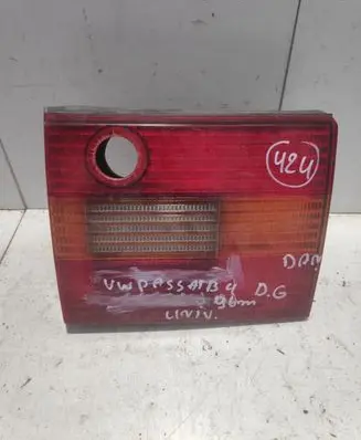 Volkswagen PASSAT B4 Tailgate rear/tail lights 3A9945107