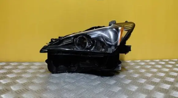 Lexus RC Headlight/headlamp LEXUSRCRC200T 1370