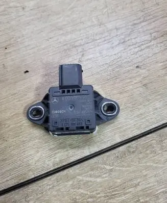 Mercedes-Benz E W212 ESP acceleration yaw rate sensor A0009059101 1275100853 0265005876