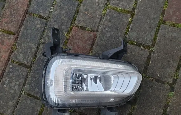 KIA Carens III Front fog light 92202A4500