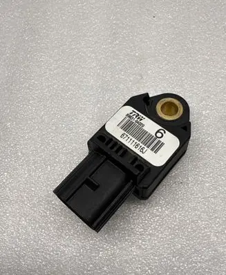 Toyota Hilux (AN10, AN20, AN30) Airbag deployment crash/impact sensor 8983104020 671111616