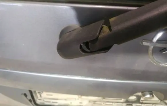 Opel Zafira A Rear window wiper motor