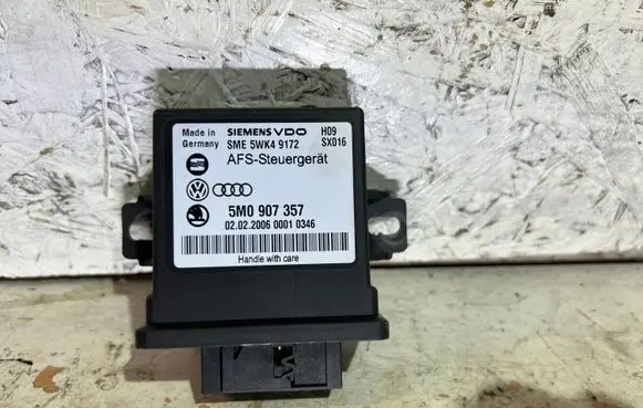 Volkswagen PASSAT B6 Light module LCM 5M0907357