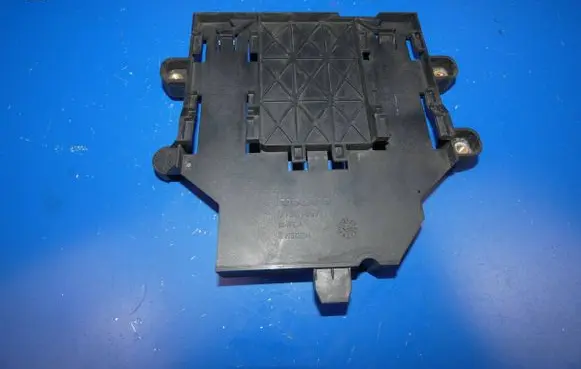 Volvo S60 Other engine bay part 31331597