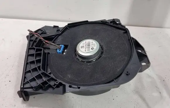 BMW 3 F30 F35 F31 Subwoofer speaker 9210147 18820010 430407861871