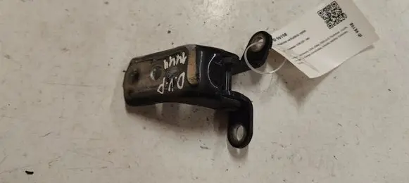 Toyota Avensis T250 Front door upper hinge