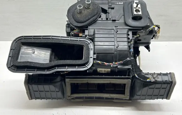 Nissan Pulsar Interior heater climate box assembly 272003ZL0C