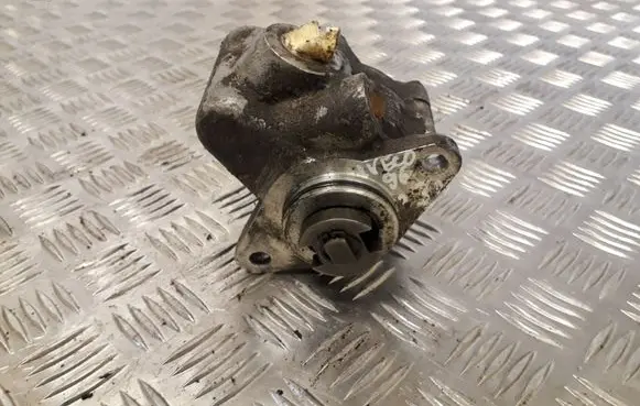 Iveco Daily 30.8 - 9 Power steering pump 7684955124