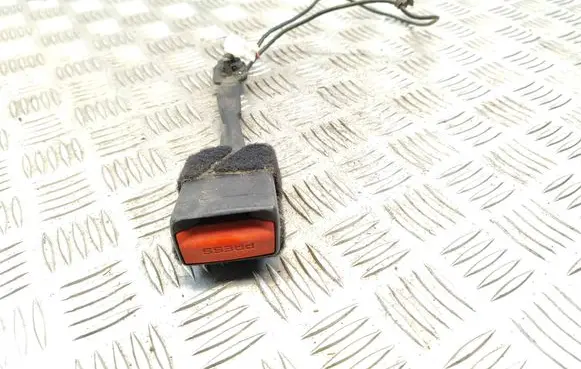BMW 2 F45 Front seatbelt buckle 7313299