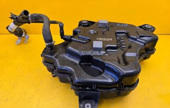 BMW 3 G20 G21 AdBlue liquid reservoir 7454338 7451341