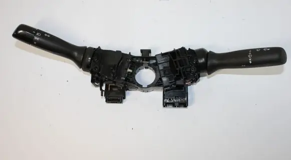 Toyota Corolla E140 E150 Wiper turn signal indicator stalk/switch 17E301