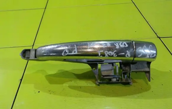 Peugeot 308 Front door exterior handle PRZOD 35S