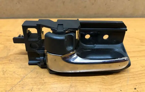 Toyota Avensis T250 Front door interior handle 50594A1