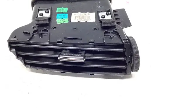 Nissan Qashqai Dash center air vent grill 687504EA0A