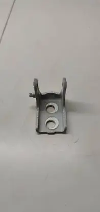 Peugeot 208 II Front door upper hinge