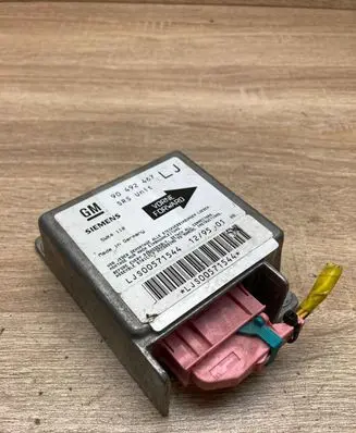 Opel Omega B1 Airbag control unit/module 90492467 5WK4110 USED