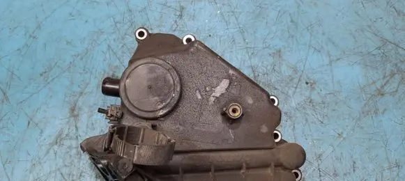 Volvo V60 Oil filter cover 